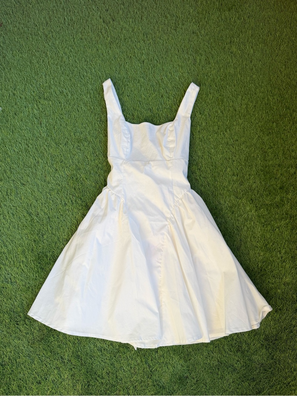 Classic White Sleeveless Fit-and-Flare Dress - Picture 1 of 2